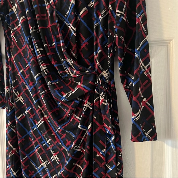 Black Label Evan Picone Black/Red/Blue Wrap Dress Sz 12 - Picture 3 of 4